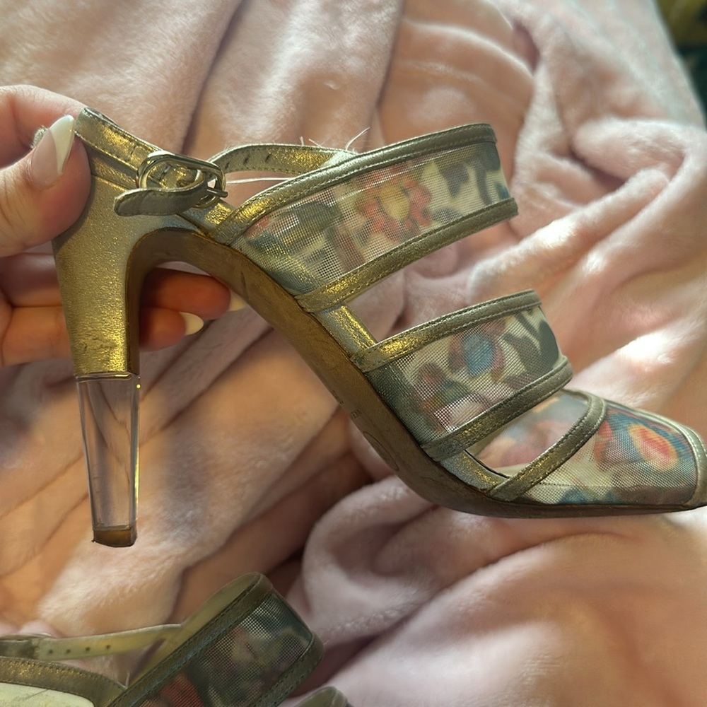 Chanel heels - Picture 6 of 11
